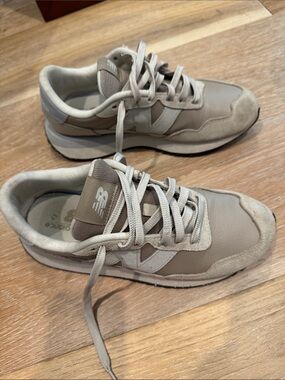 New Balance Men's Taupe/Light Beige 327-Style Sneaker
